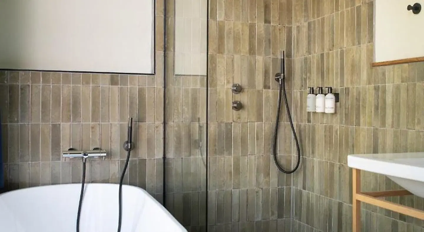 Hotel Simple Badezimmer
