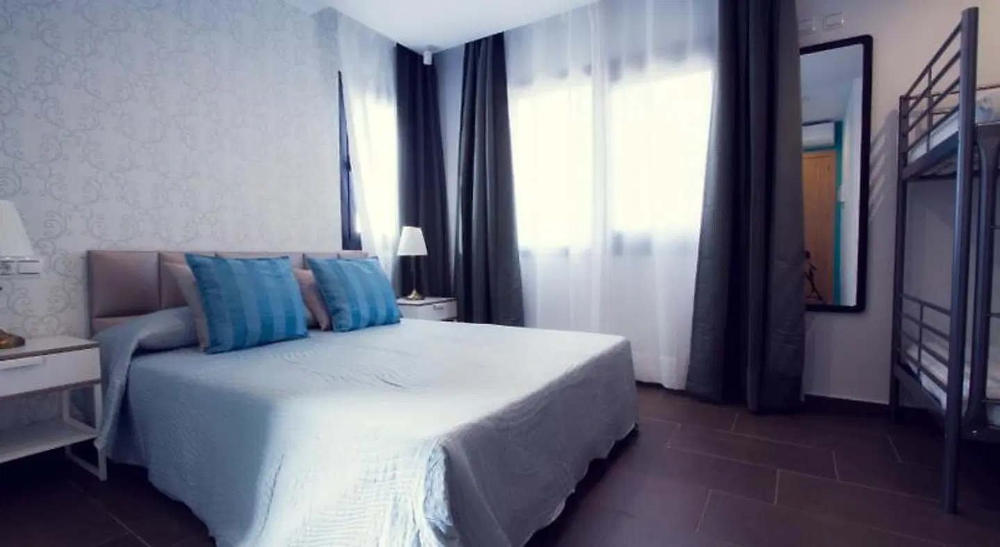 Pixel ROOM_EXAMPLE