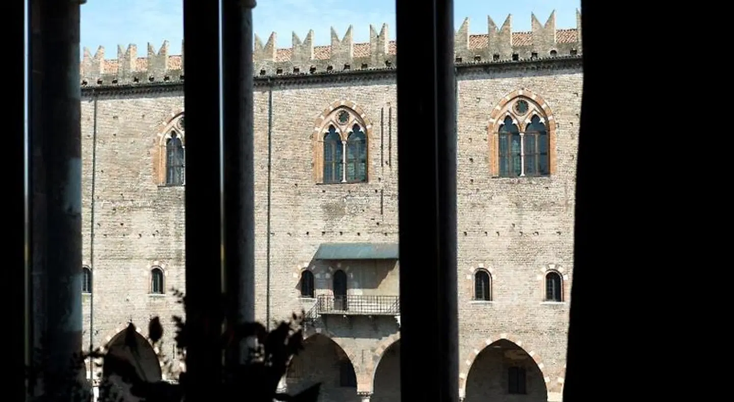 Palazzo Castiglioni Luxury Suites EXTERIOR
