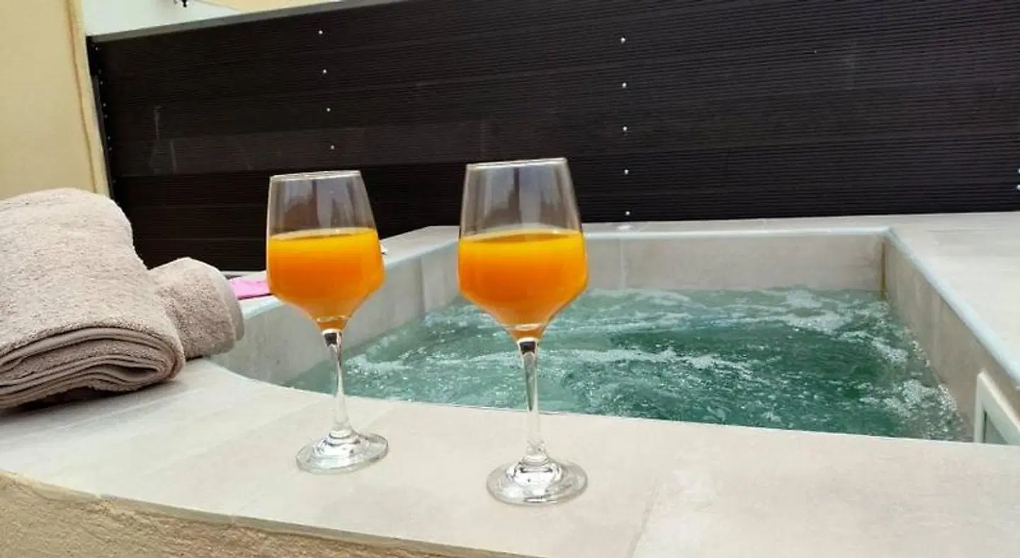 Marina's Studios Bar
