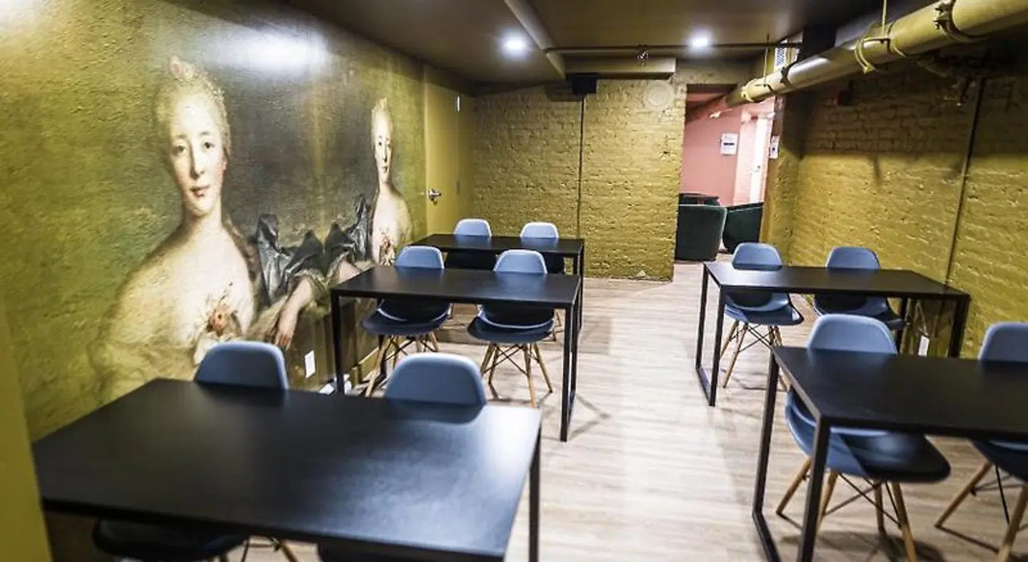 QBEDS Hostel Restaurant
