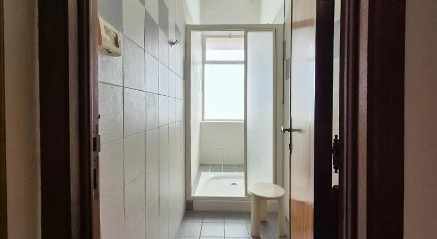 Helvetia Pisa Tower Badezimmer