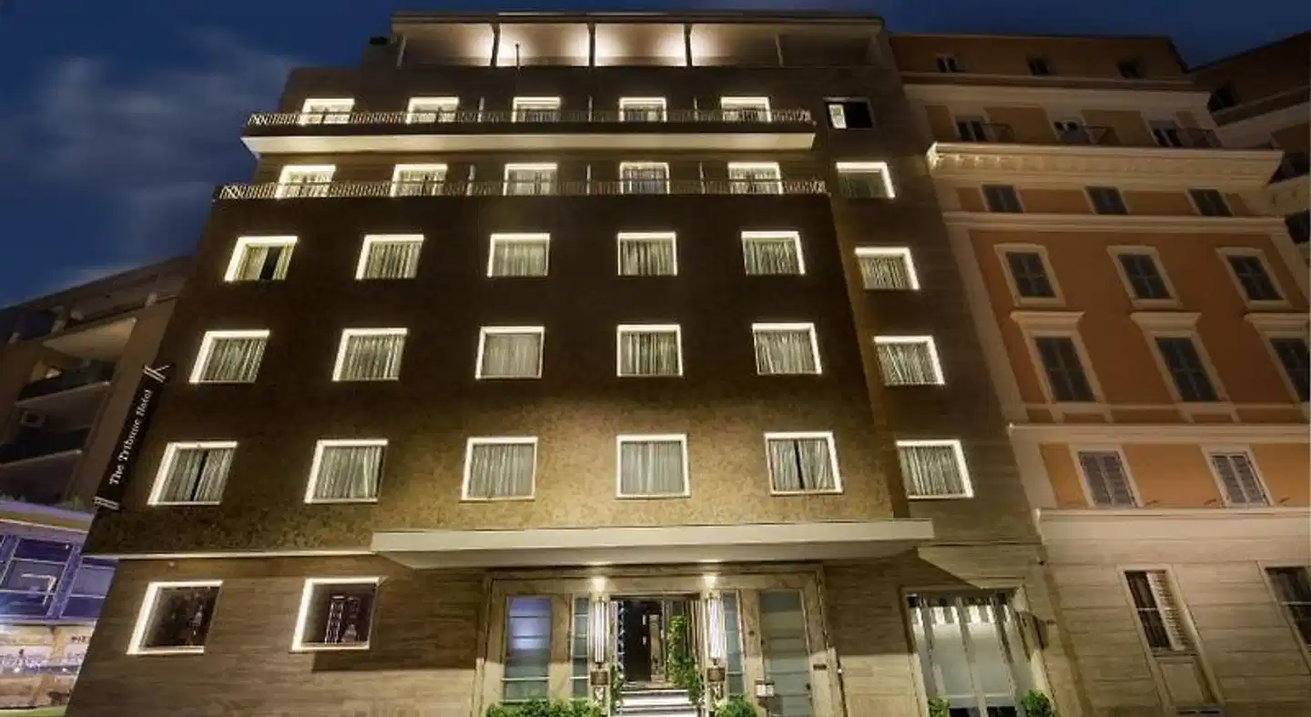The Tribune Hotel Aussenansicht