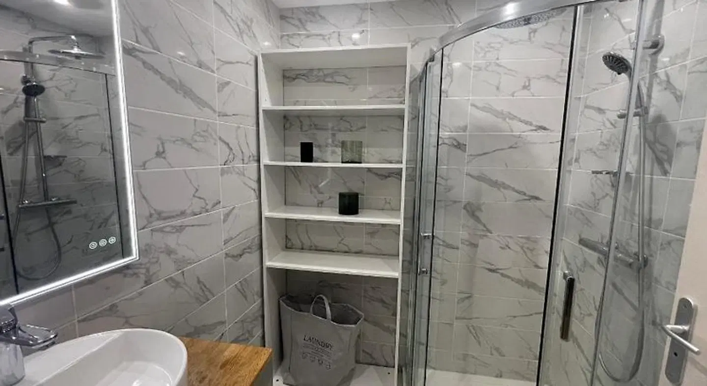 Suite Affaire Cannes Vieux-Port Badezimmer