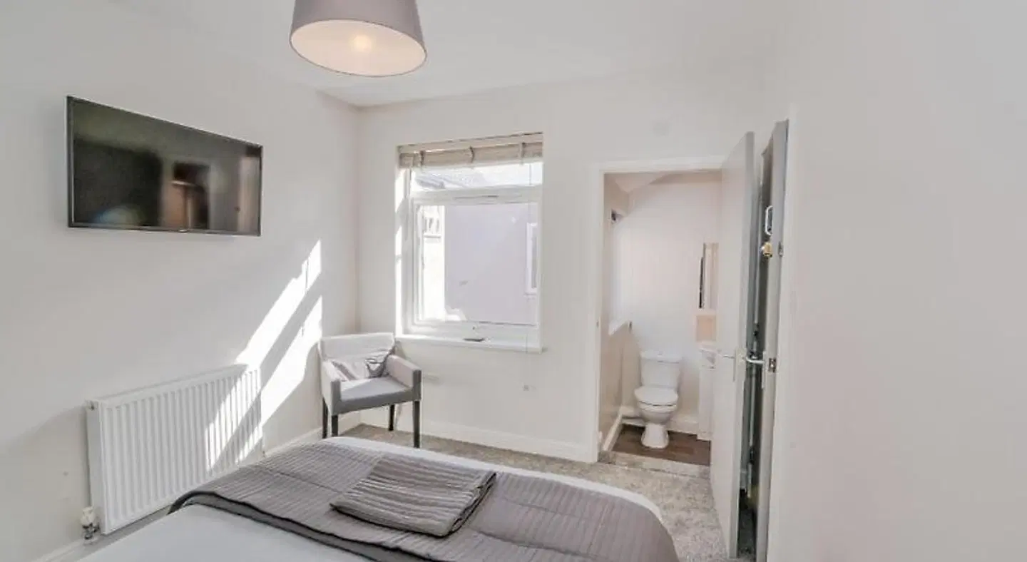 Cannock Hotel Apartments ROOM_EXAMPLE