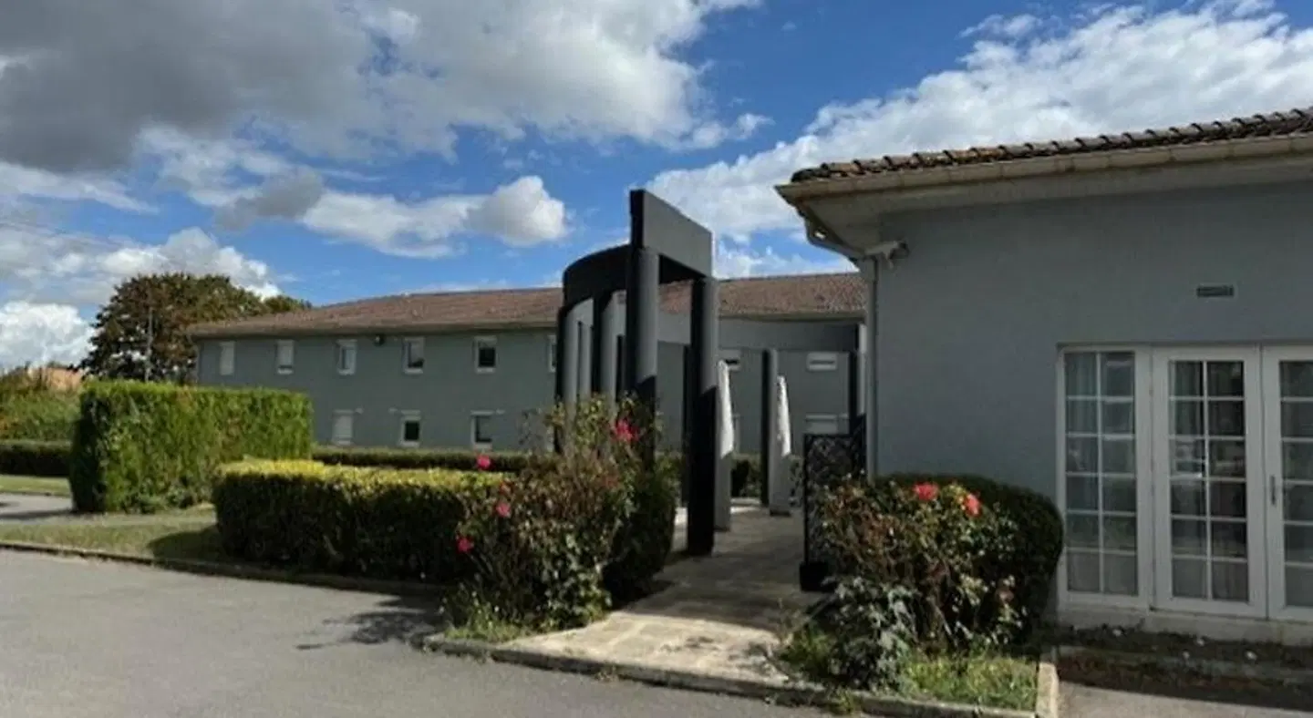 Kyriad Direct Reims Bezannes EXTERIOR