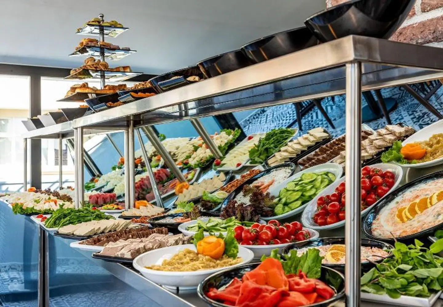 Interstar Hotel Restaurant