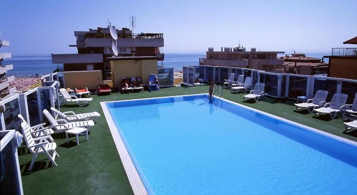 Soleblu OUTDOOR_POOL