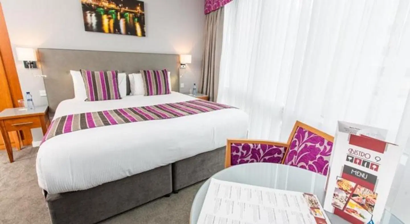 Metro Hotel Dublin Airport ROOM_EXAMPLE
