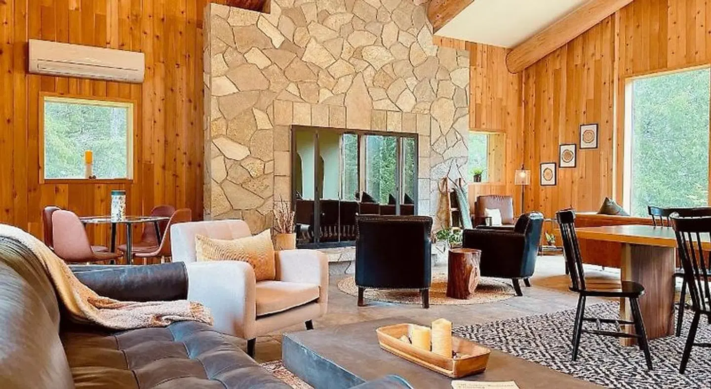 Terra Vista Chalet Lobby