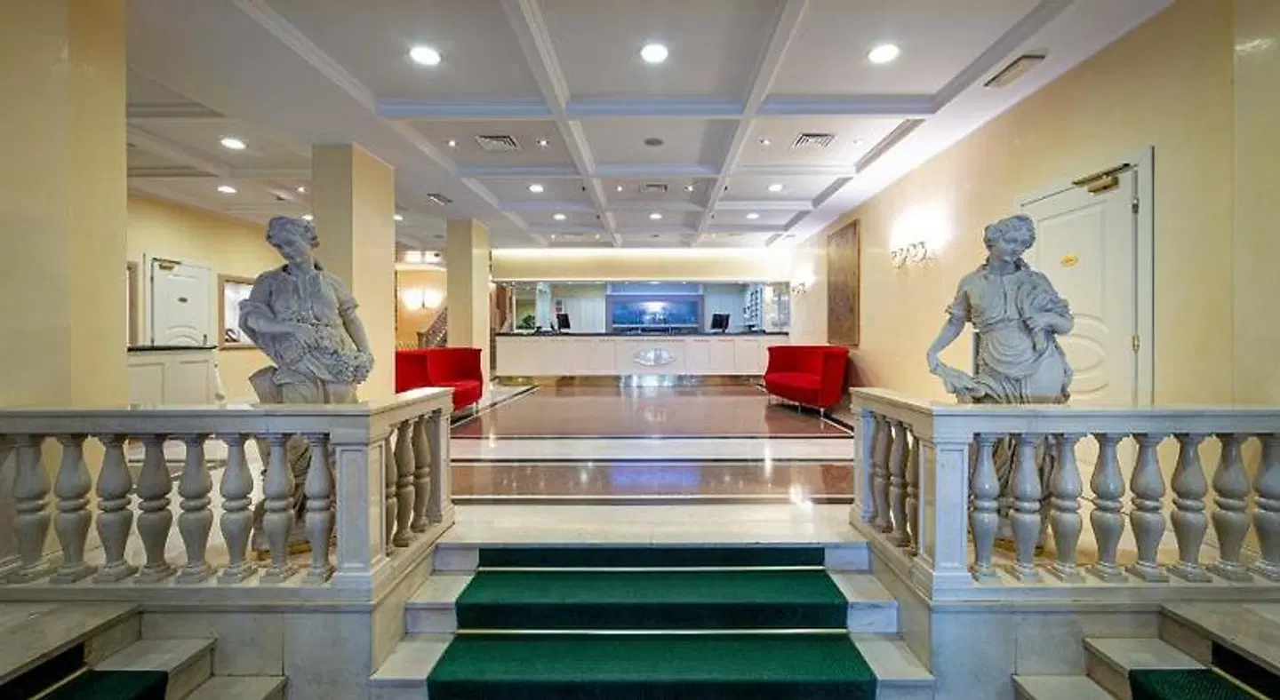 Ambassador Palace Hotel LOUNGE_LOBBY