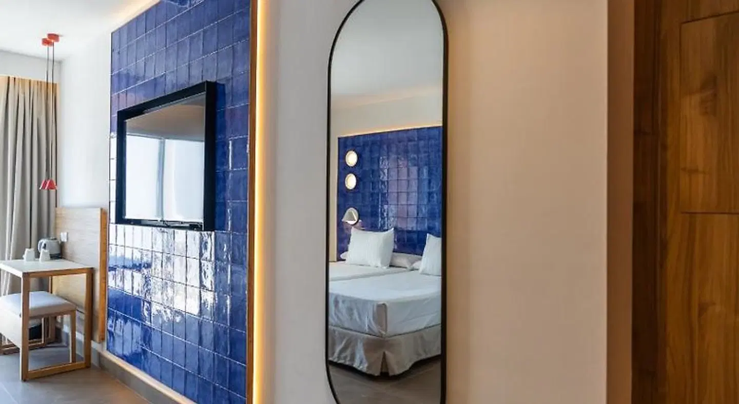 Perla Marina Hotel & Apartamentos Badezimmer