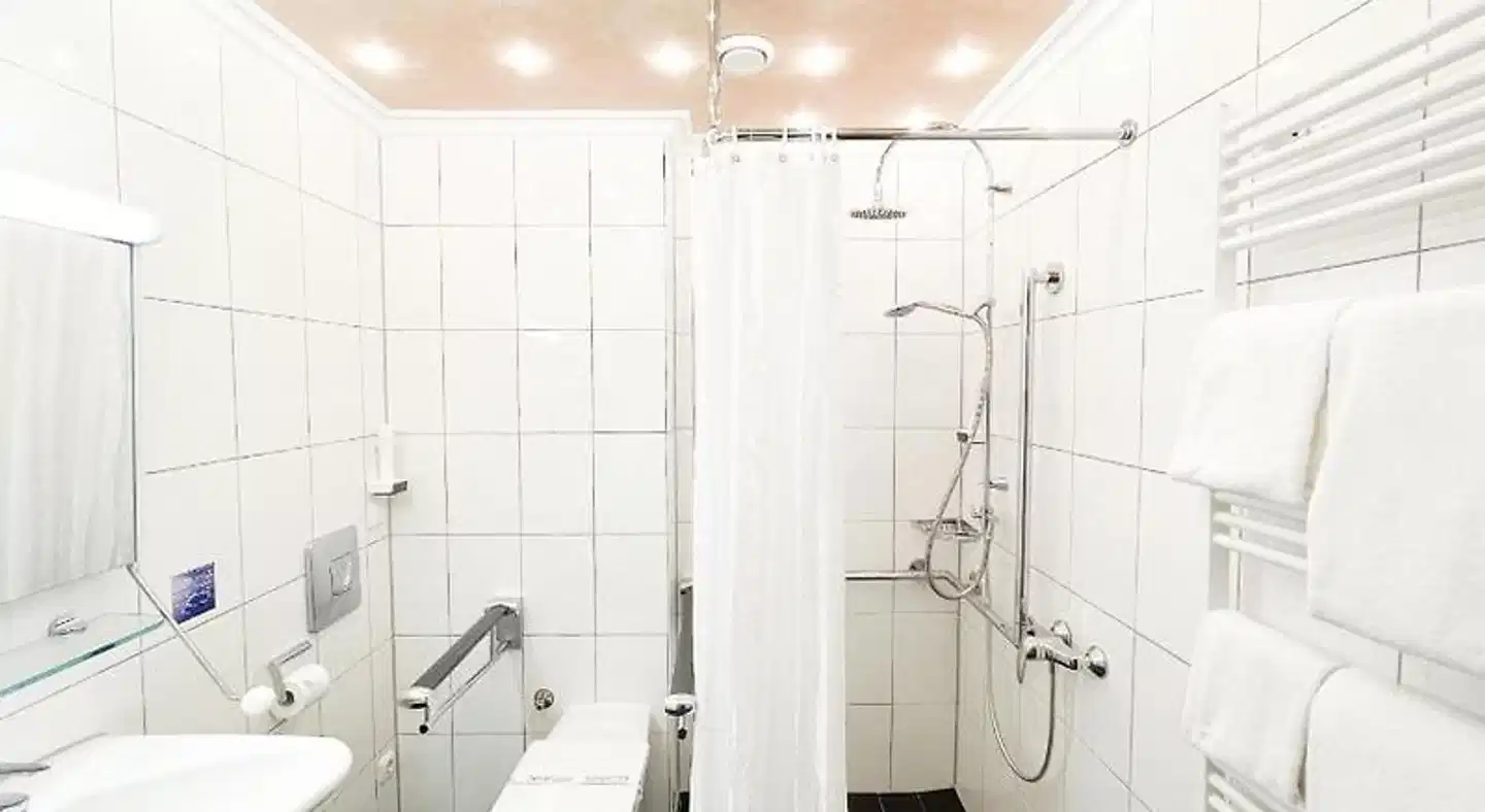 Yachthotel Chiemsee Badezimmer