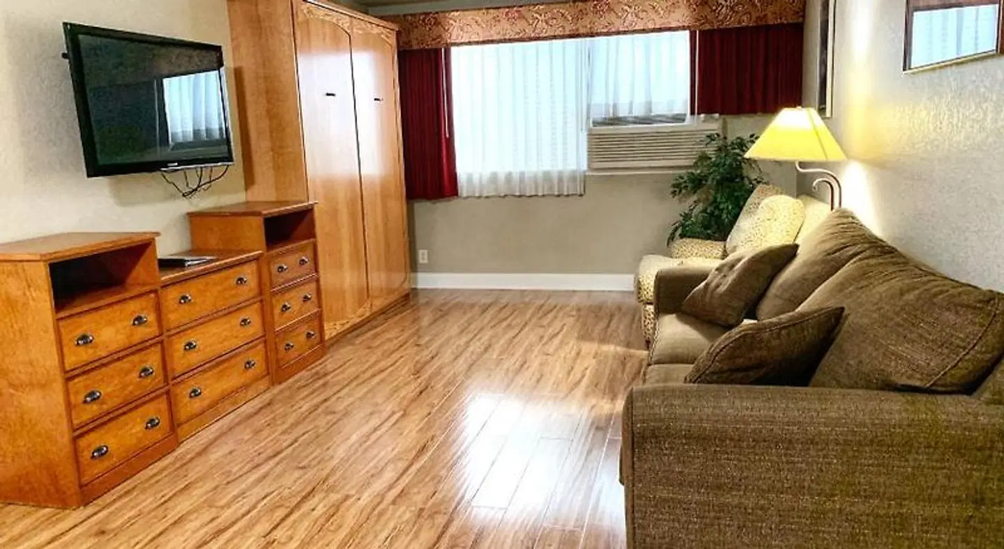 Stratford Inn ROOM_EXAMPLE