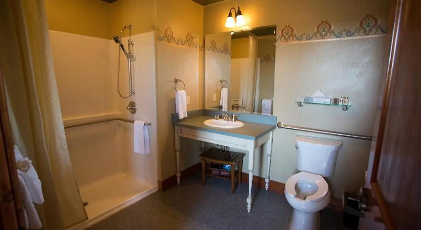 McMenamins Gearhart Hotel Badezimmer