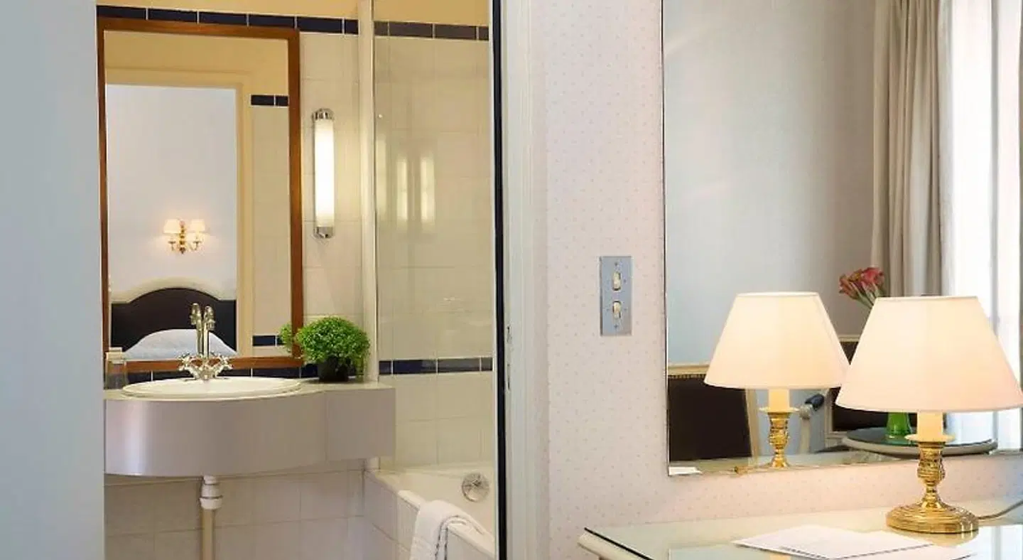 Hôtel du Printemps Badezimmer