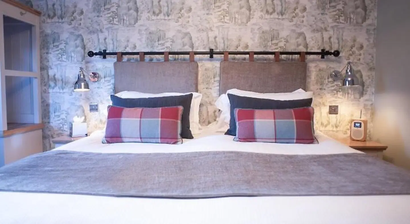 Cromwell Arms Country Pub with Rooms MODEL_IMPRESSION