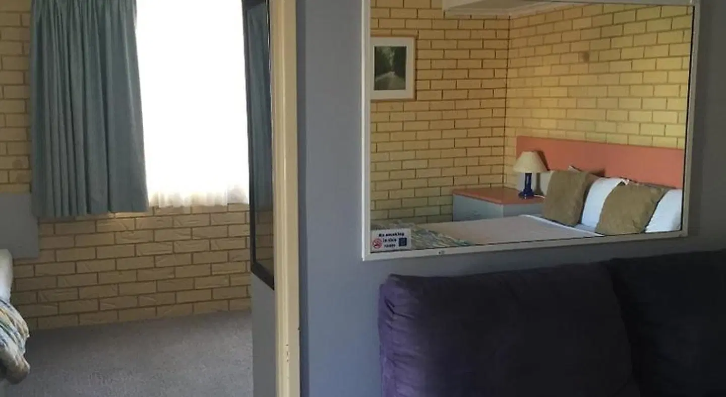 Beachside Motor Inn ROOM_EXAMPLE