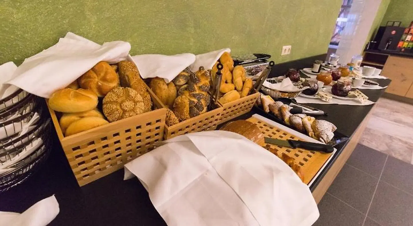 AIGO welcome family HEALTH_BEAUTY