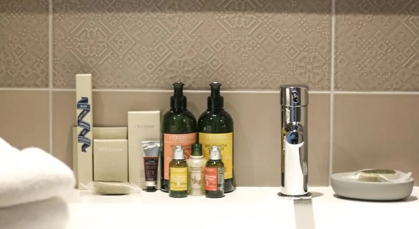 Vic Eiffel MODEL_IMPRESSION