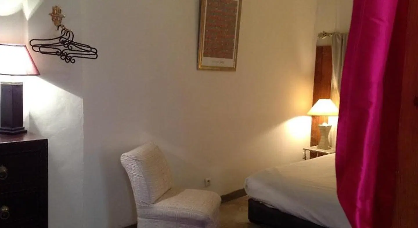 Riad Nafis ROOM_EXAMPLE