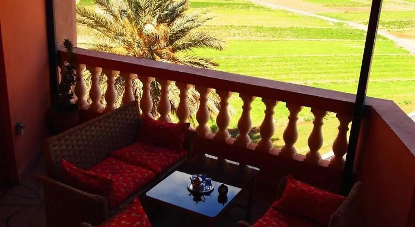 Riad Al Anwar Bar