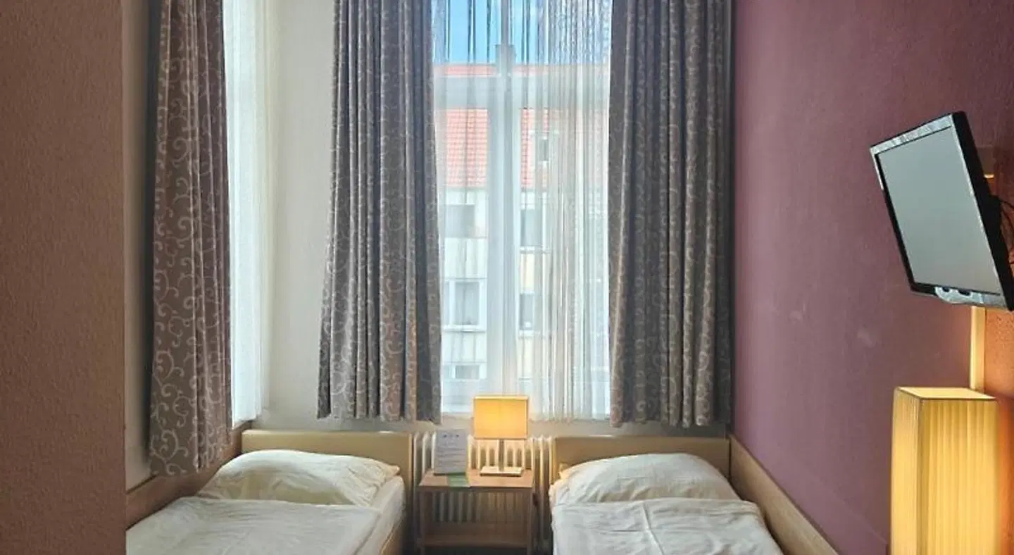 Flora ROOM_EXAMPLE