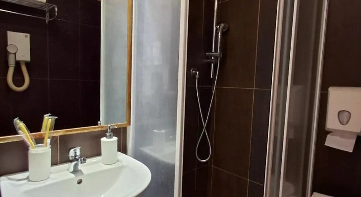 Hotel Castelfidardo Badezimmer