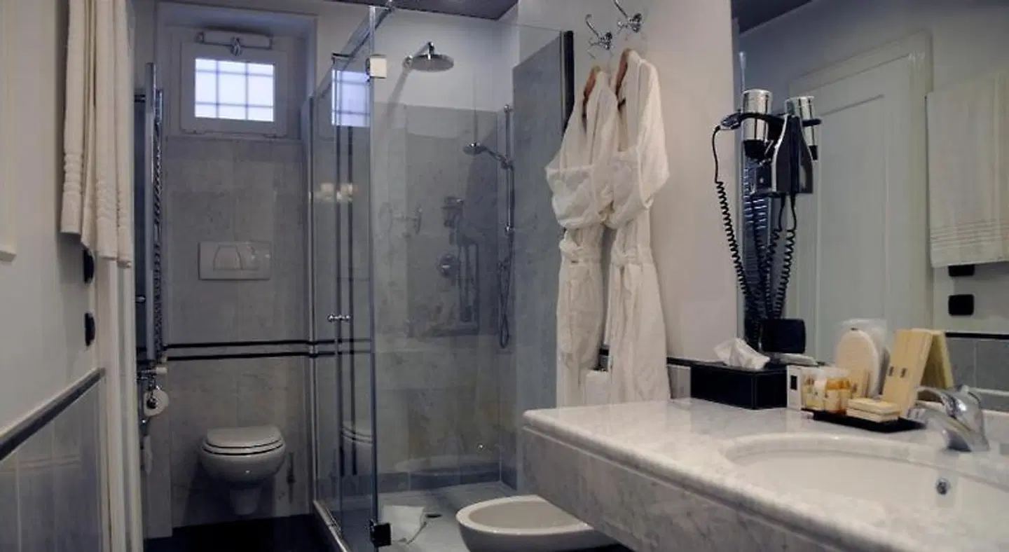 Suite Fontana di Trevi Badezimmer