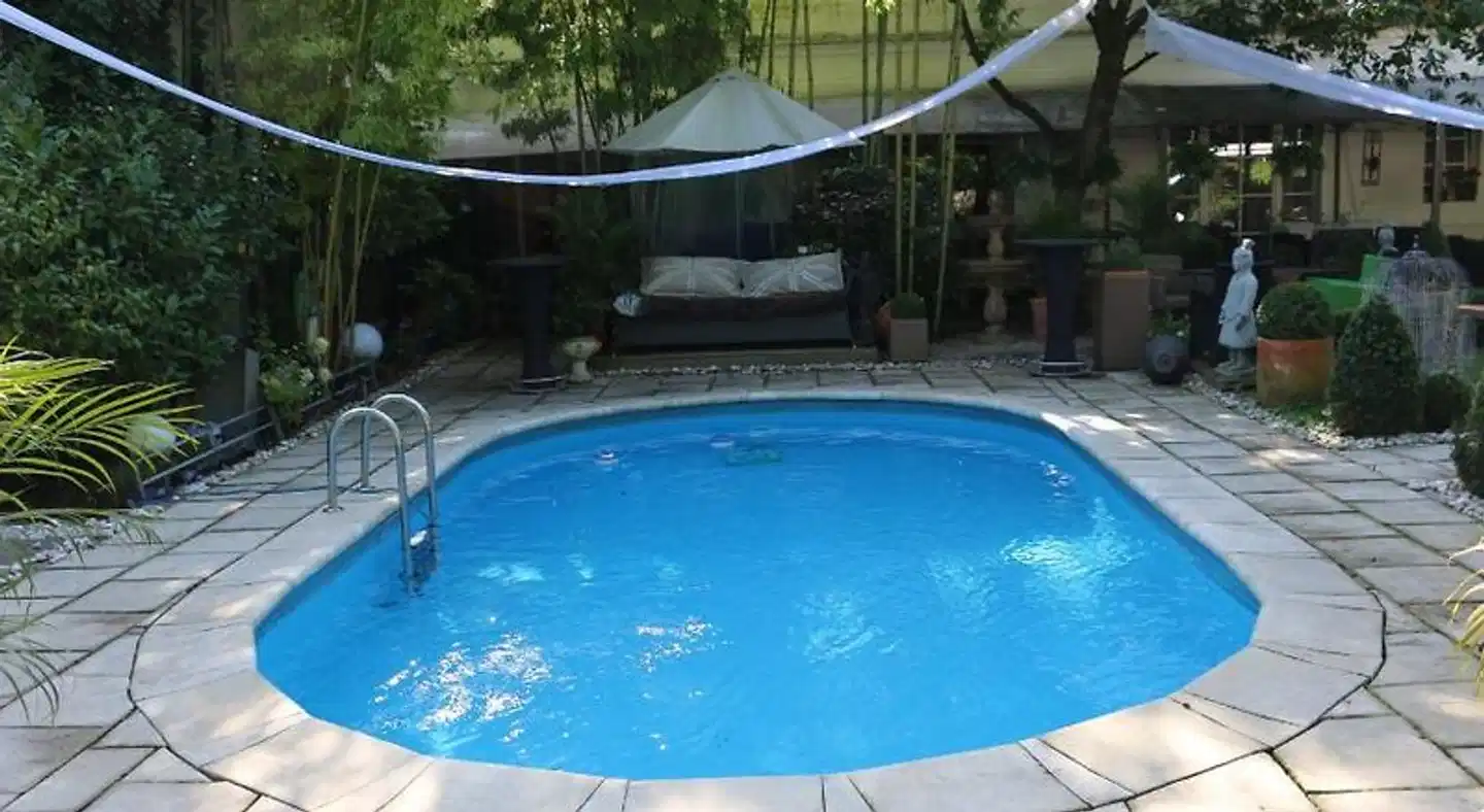 Ashleys Garden Pool