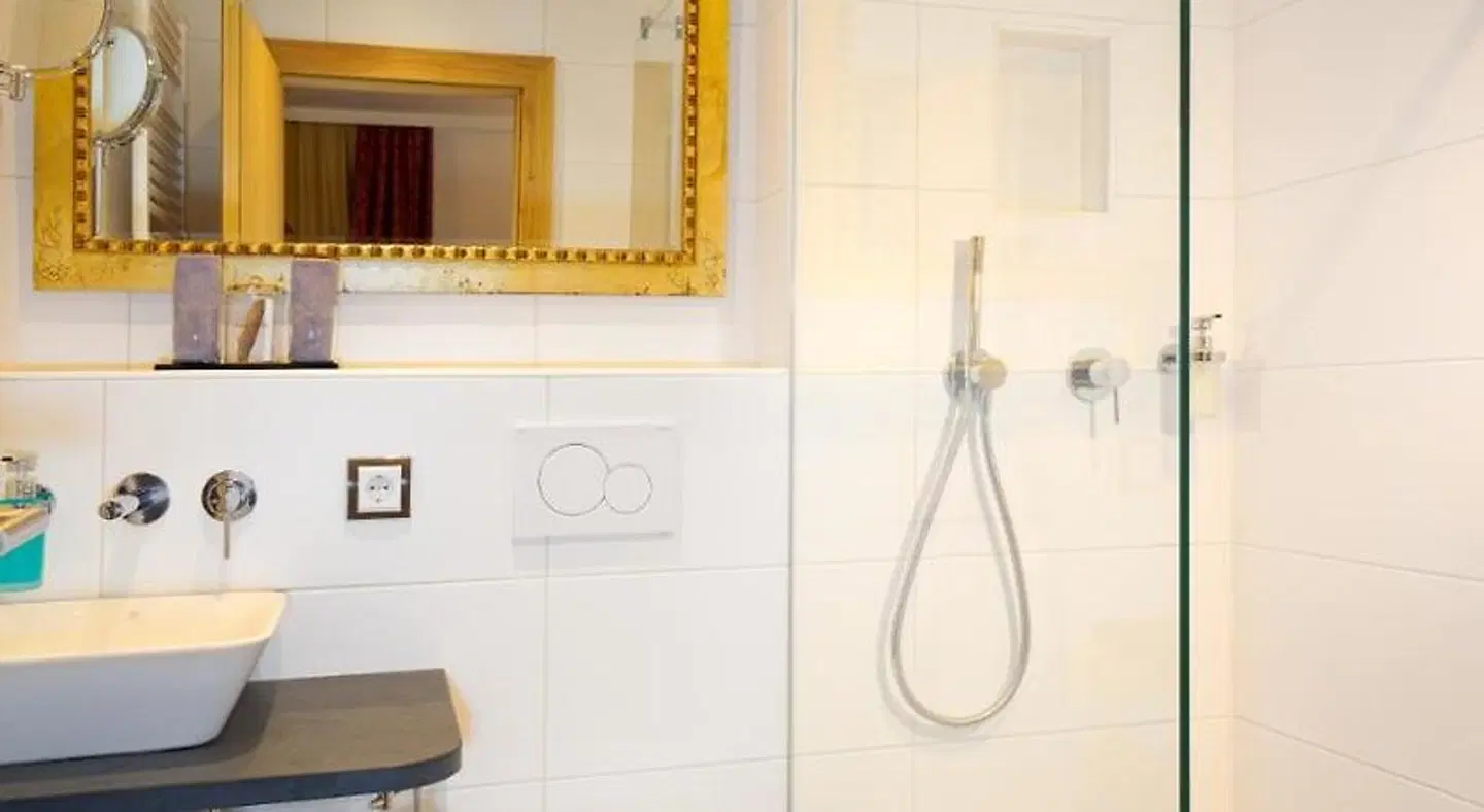Park Hotel Laim Badezimmer