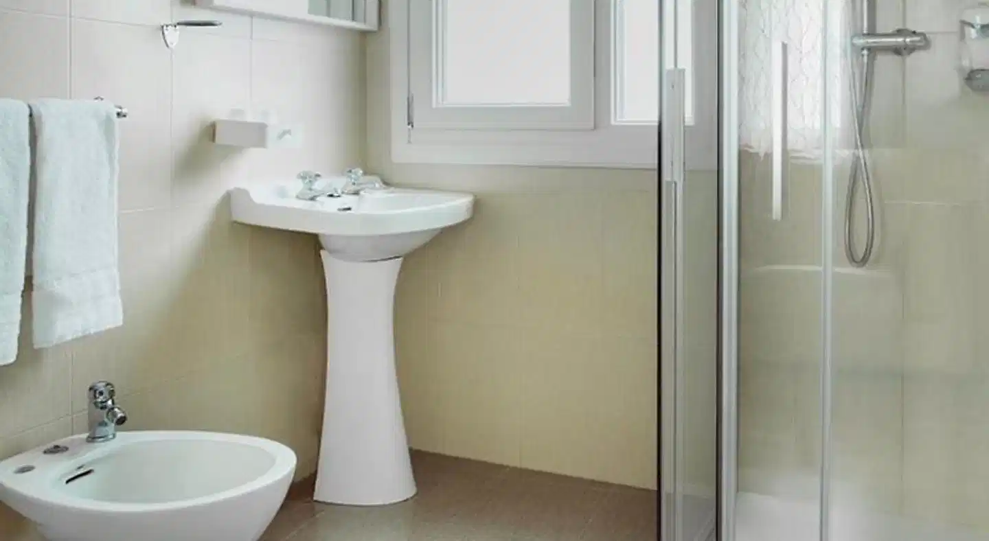 Casual Gurea Badezimmer