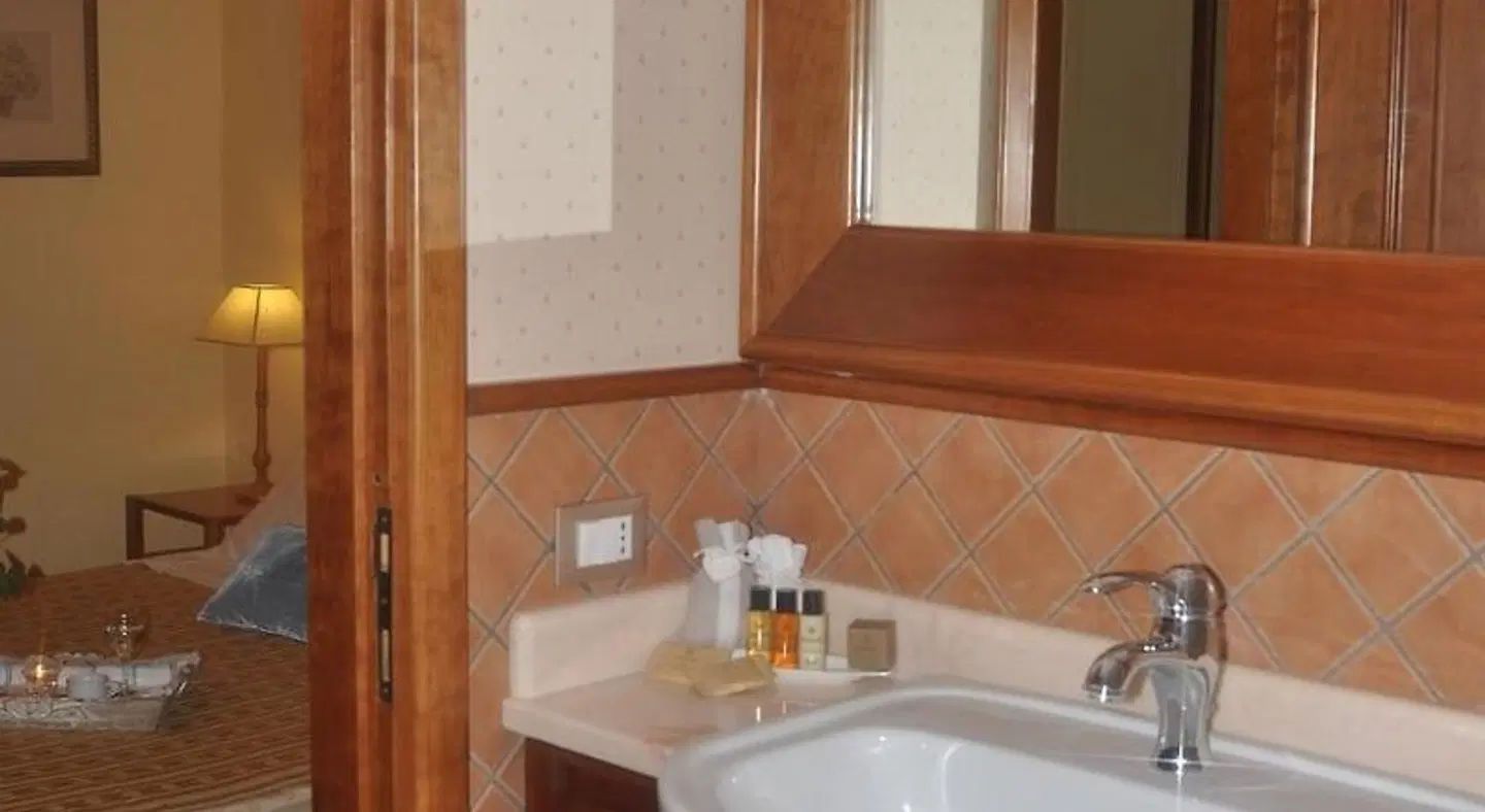 Dea Suite Roma Badezimmer