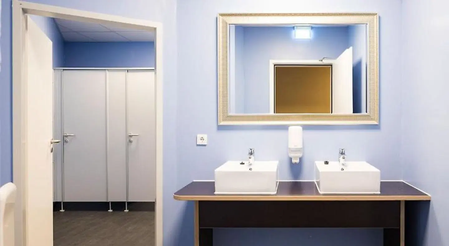BoxHotel Hannover (App based Hotel) Badezimmer