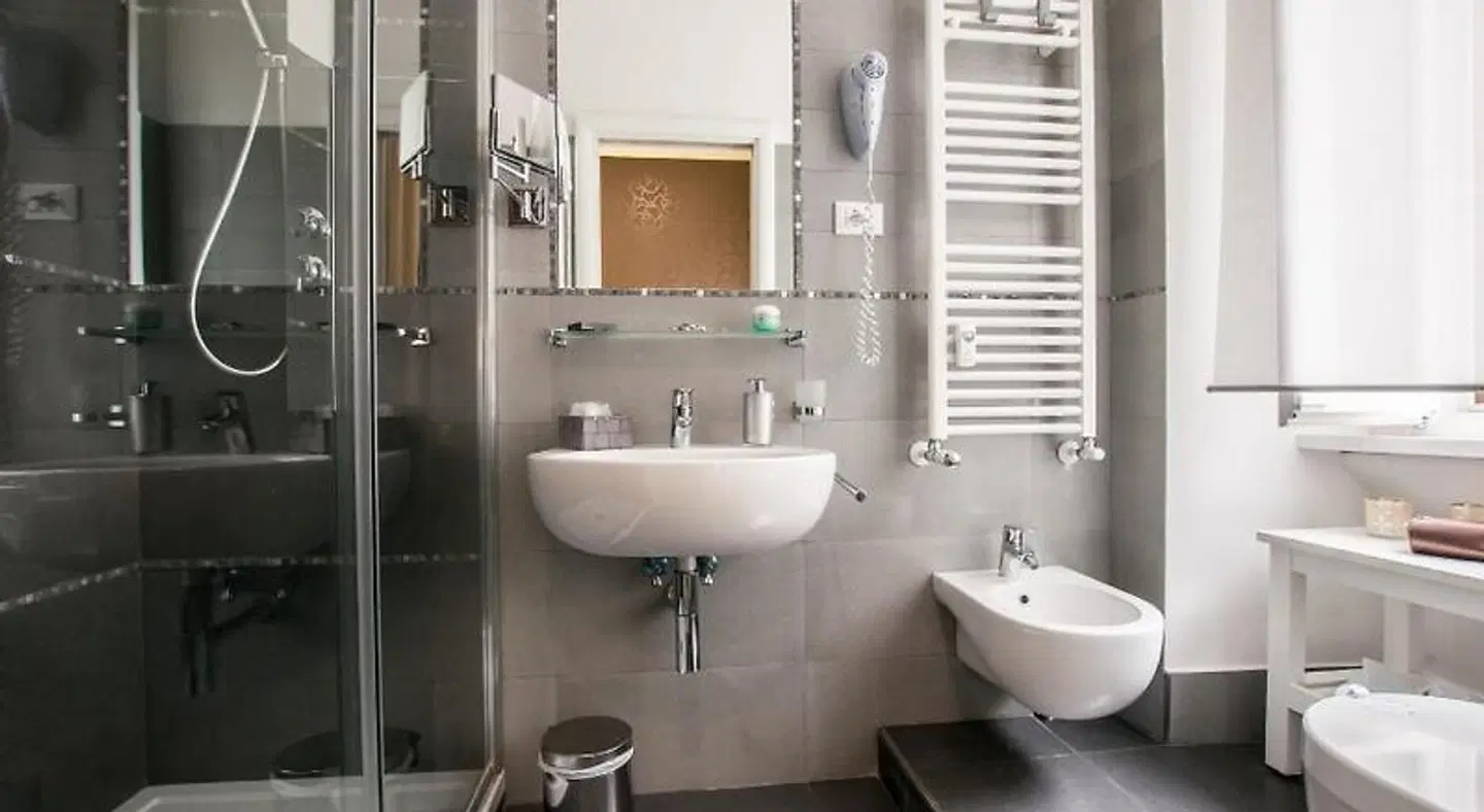 Elenoire Rooms & Suite Badezimmer