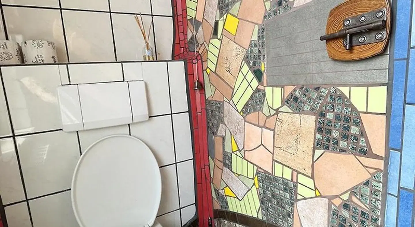 Homeplanet Hostel Badezimmer