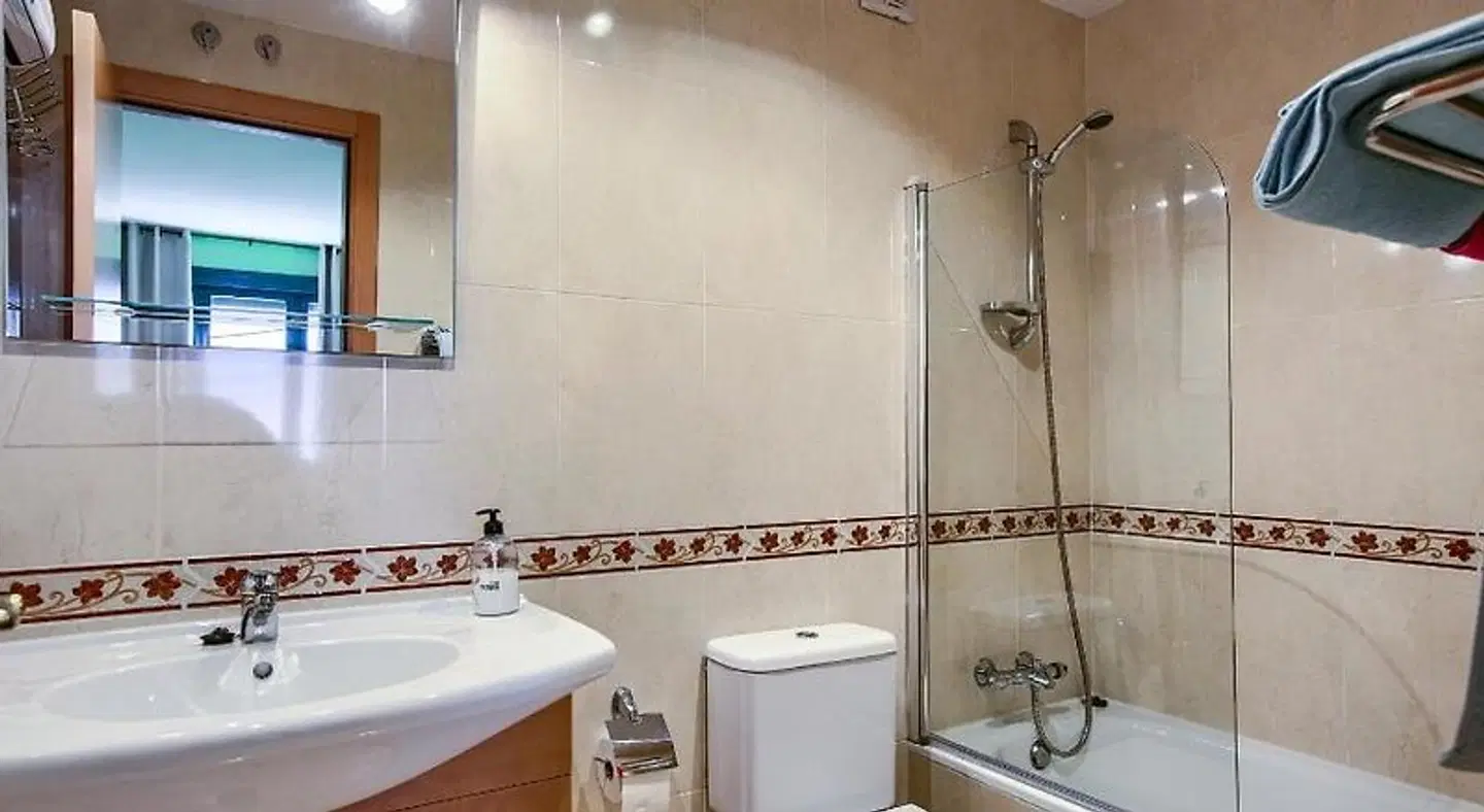 Apartamentos Barajas Badezimmer
