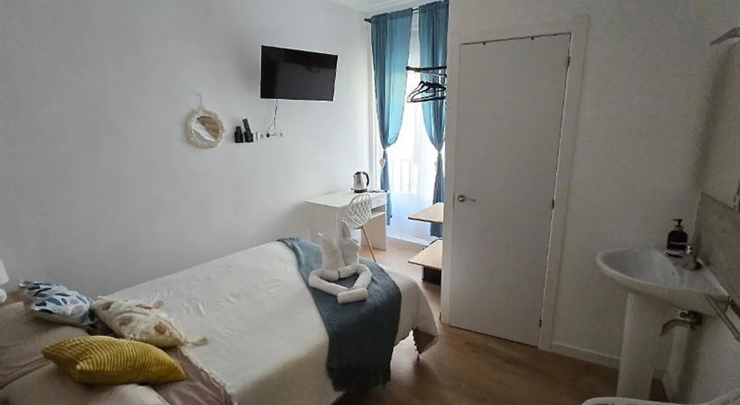 Habitaciones Universal ROOM_EXAMPLE