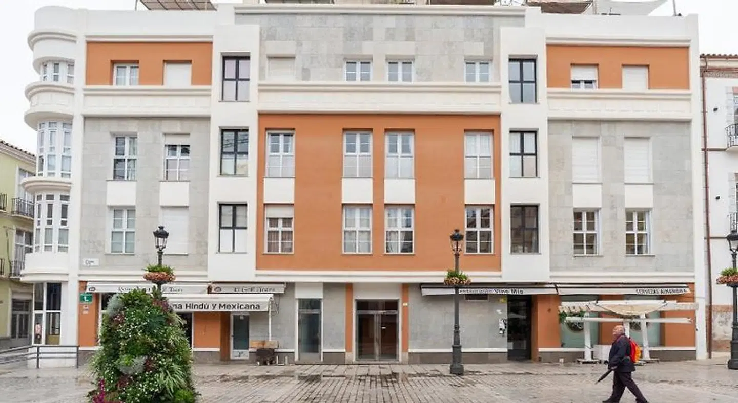 Teatro Plaza Apartments EXTERIOR