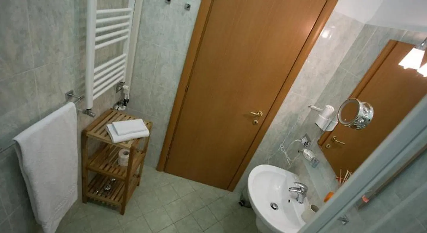 Aurelia Garden Rooms Badezimmer