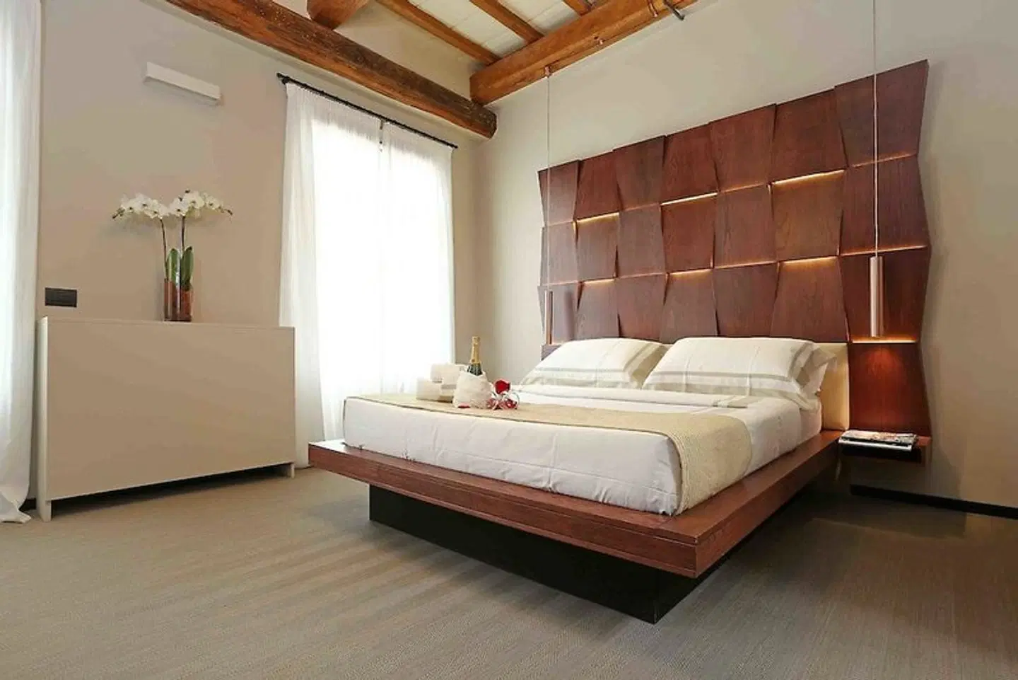Unicum Vite ROOM_EXAMPLE