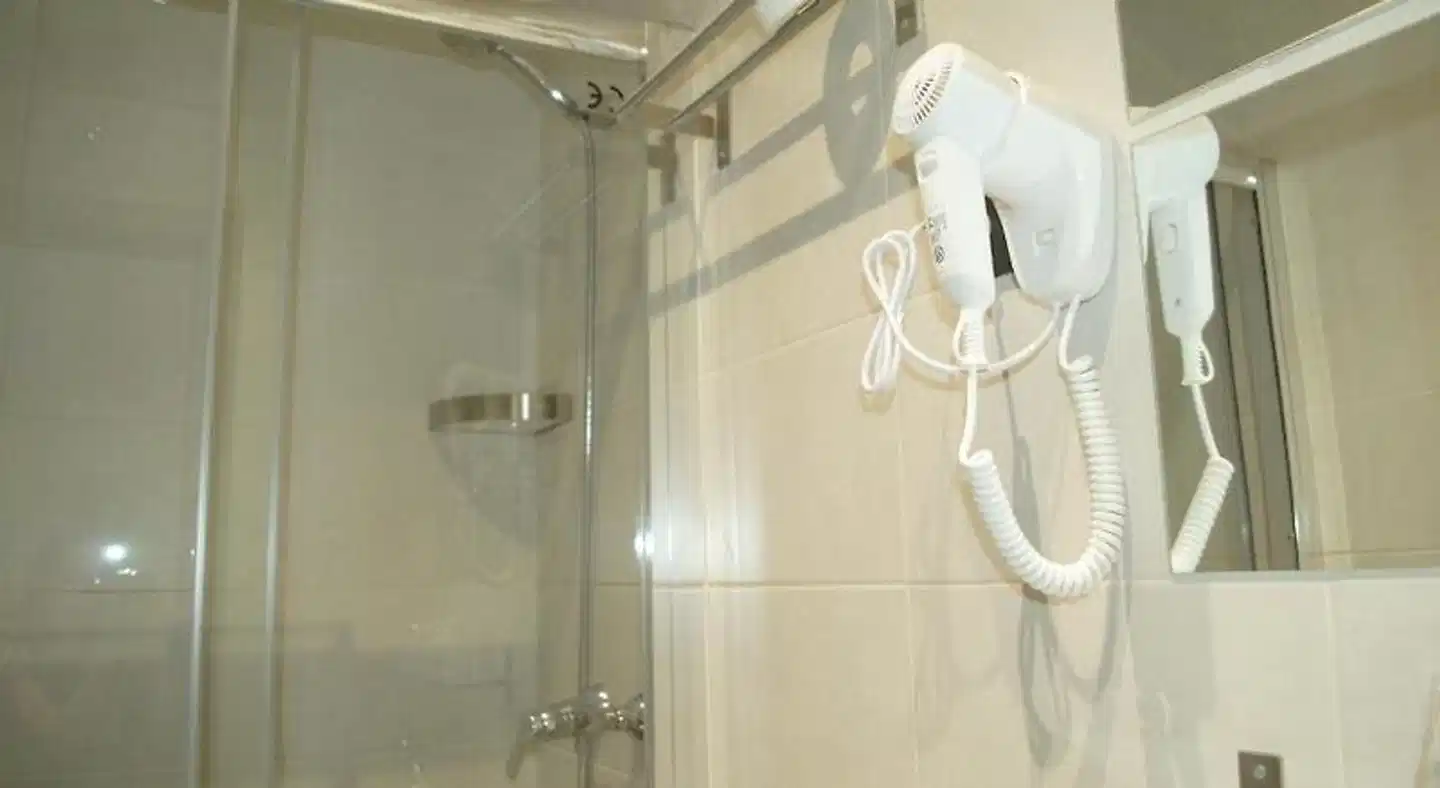 Fuencarral Rooms Badezimmer