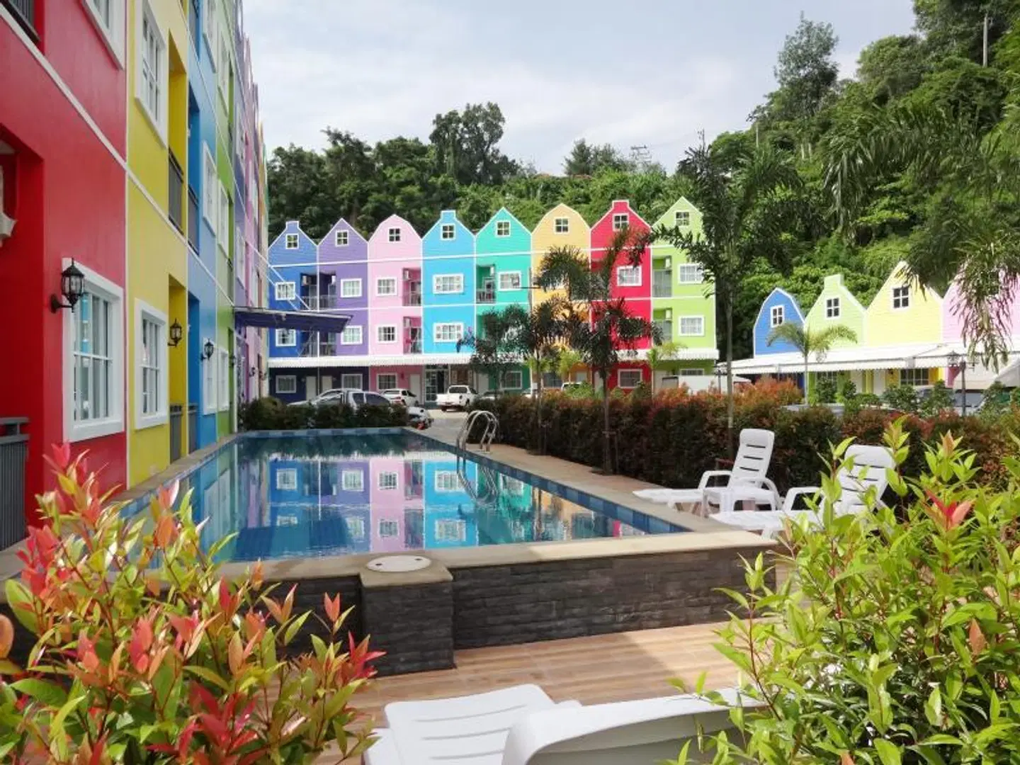 Holland Resort Phuket OUTDOOR_POOL