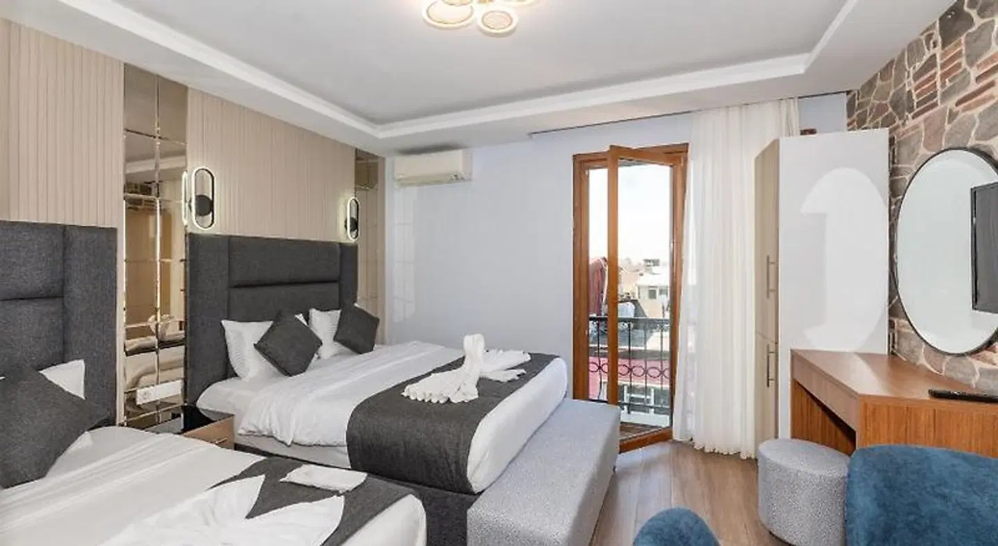 T-Square Residence ROOM_EXAMPLE