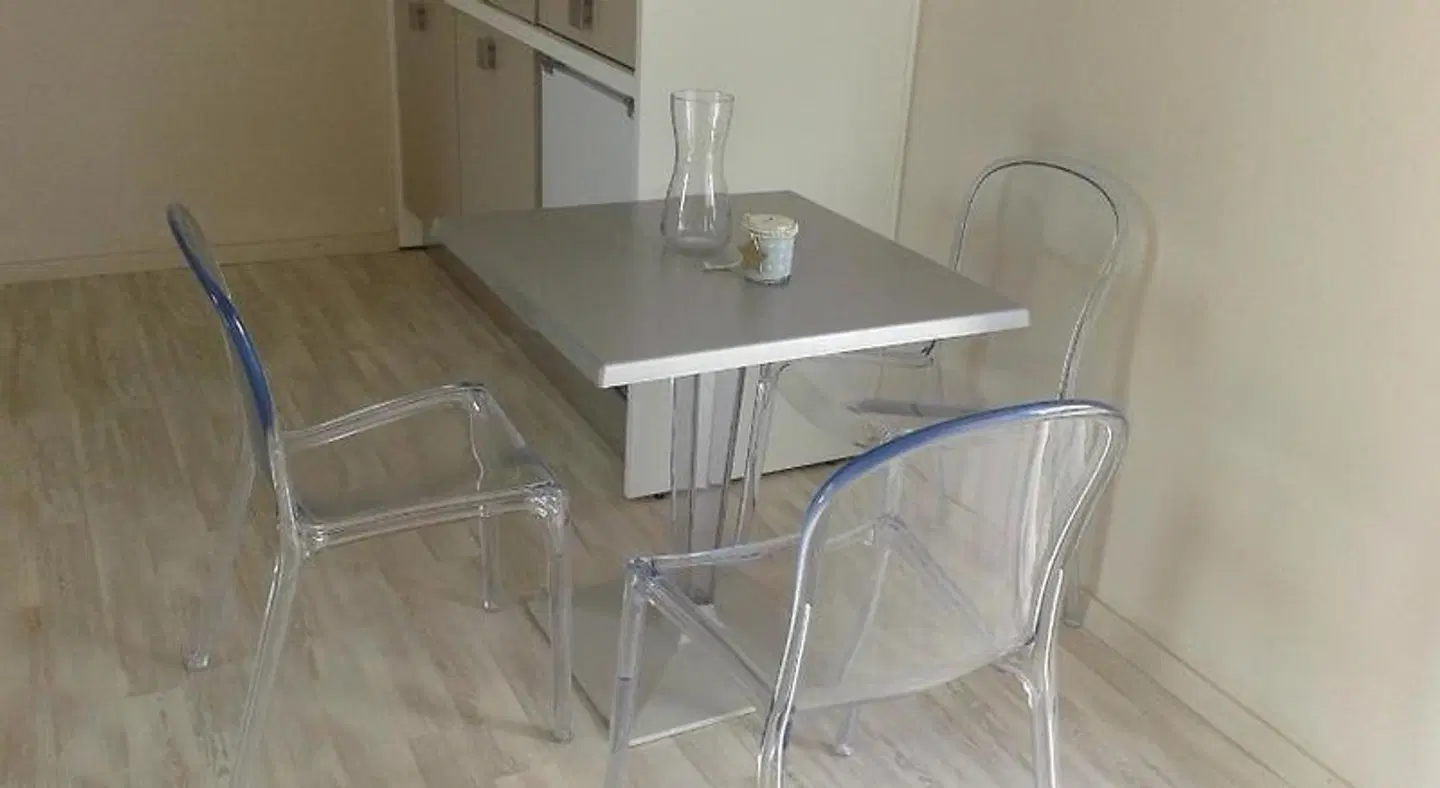 Marion Apartments ROOM_EXAMPLE