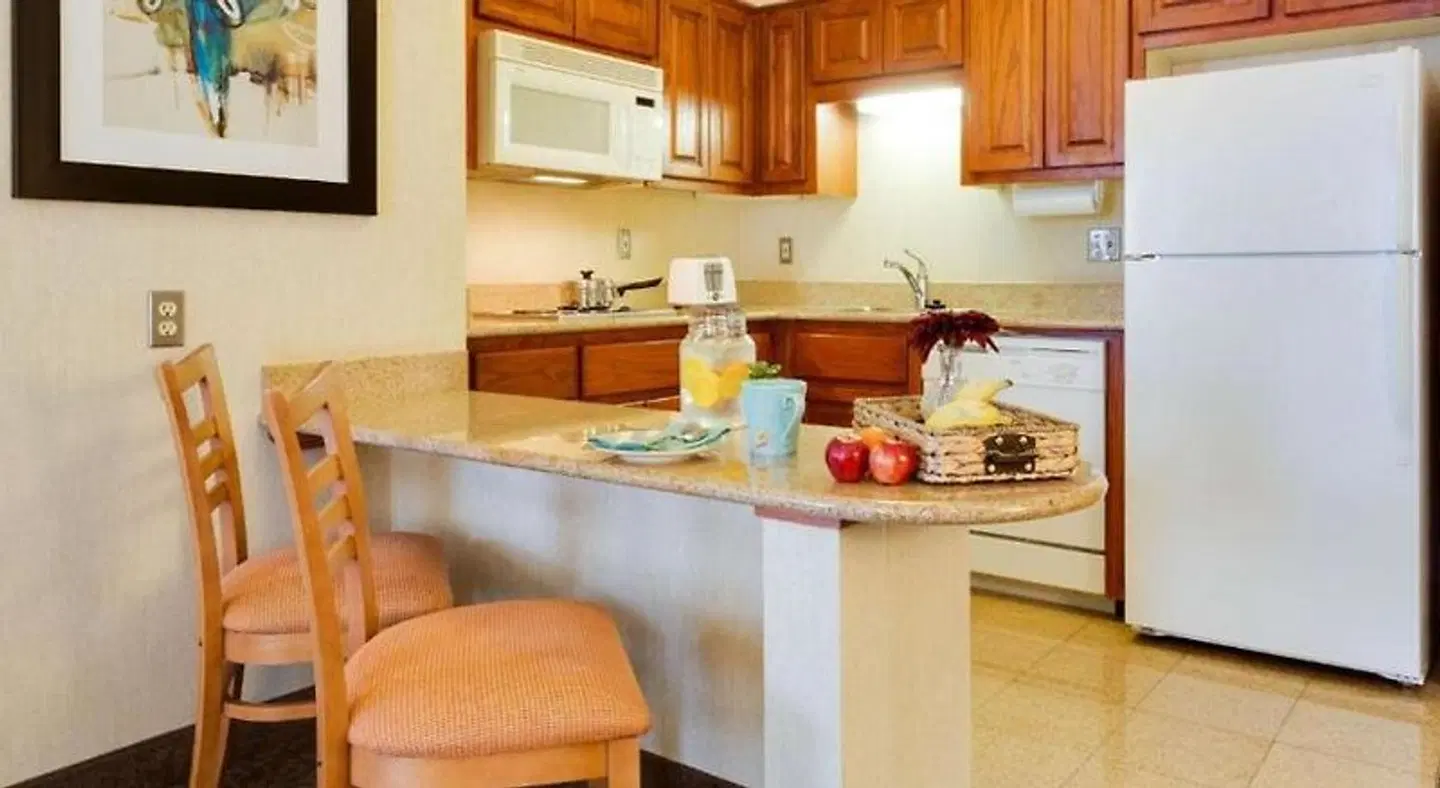 Drury Inn & Suites McAllen ROOM_EXAMPLE