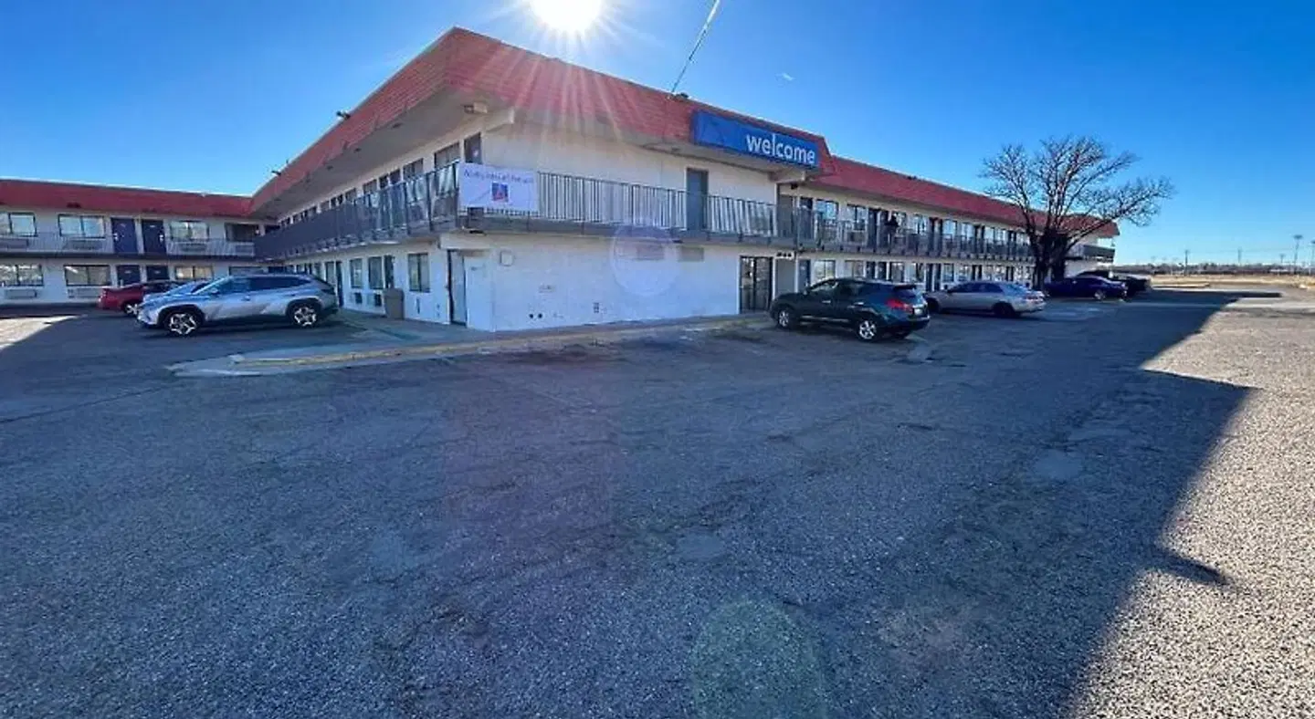 Studio 6 Lubbock, TX EXTERIOR