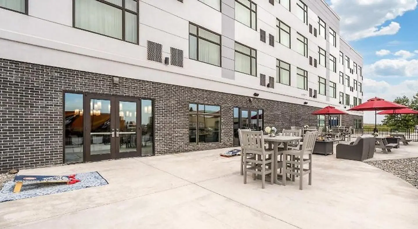 Cambria Hotel Spokane Airport Terrasse