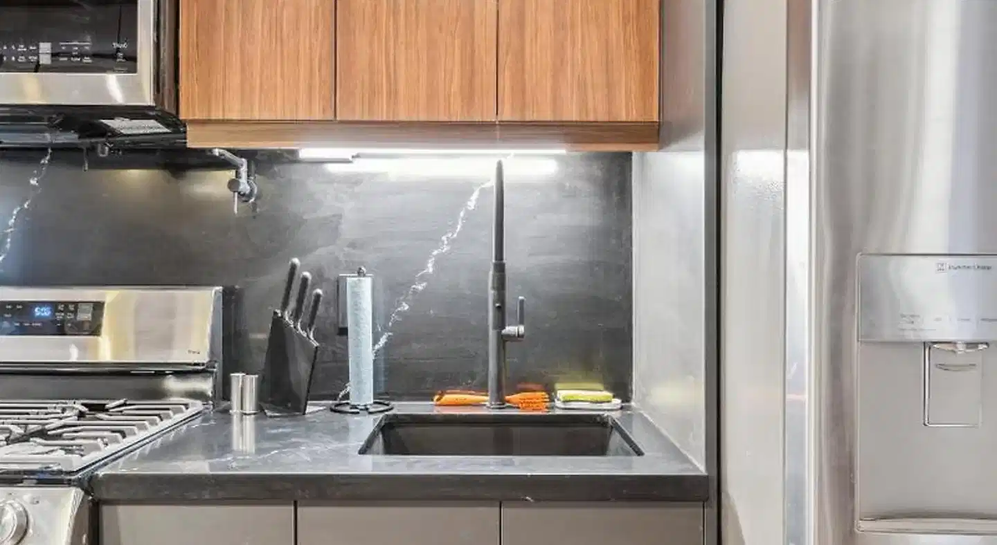 The Queen's Griffen Hallenbad