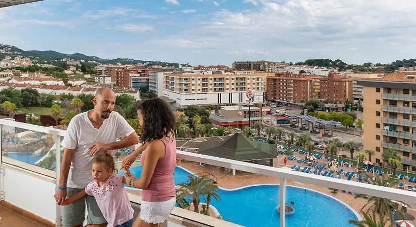 Costa Encantada Resort & Suites OUTDOOR_POOL